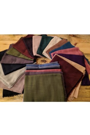 10 Stück geflammte Baumwollschals in verschiedenen Farben - Selin