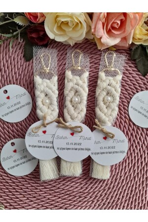 25 Stück beschrifteter und mit Perlen verzierter Makramee-Schlüsselanhänger – Hochzeit, Henna, Verlobungsversprechen, Geburt, Beschneidung, Geschenk - Nazdesign