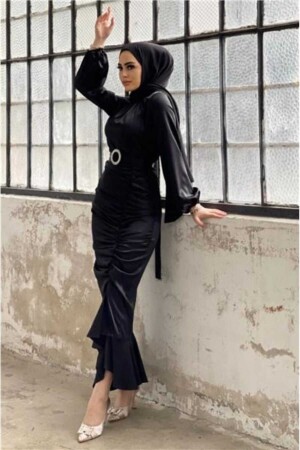 Abendkleid aus Netzsatin - Moda Zeynaa