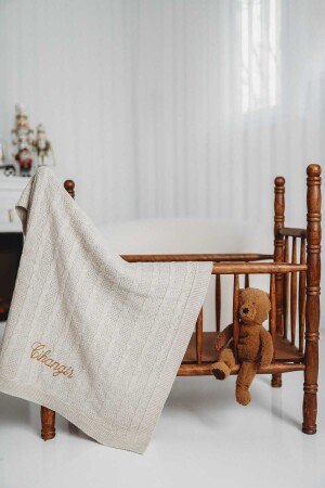 Bebek Battaniyesi Kişiye Özel Isimli Nakışlı Desenli Triko Örgülü Bej Bebek Hediyesi trikobebekbattaniye - 3