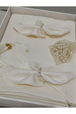 Colber Masa Örtüsü Takımı Krem 12 Kişilik 26 Parça Krem Kutulu - Zeynoçeyiz