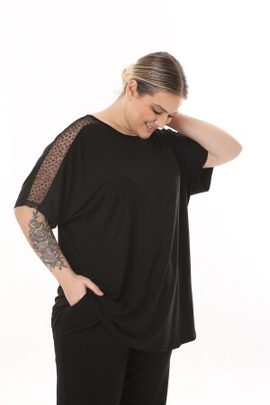 DAMEN-TUNIKA IN ÜBERGRÖSSE MIT ÄRMELN, DETAILLIERTEM LYCRA-TÜLL UND SCHWARZEM TUNIKA - Xl Modam