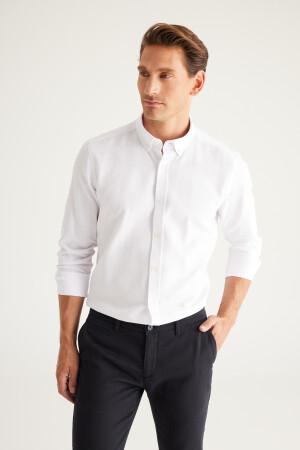 Erkek Beyaz Düğmeli Yaka Kolay Ütülenebilir Pamuklu Slim Fit Dar Kesim Oxford Gömlek 4A2021100103 - 1
