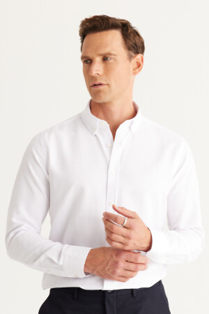 Erkek Beyaz Düğmeli Yaka Kolay Ütülenebilir Pamuklu Slim Fit Dar Kesim Oxford Gömlek 4A2021100103 - 3