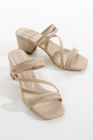 Gestreifte Hausschuhe mit kurzem Absatz in Ruby Beige 598586KAİ23456987 - irmona