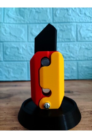Gravity Knife (Stres Bıçağı) Havuç bıçak Kıpır Bıçak Oyuncak-SarıKırmızı - Tezgah3d