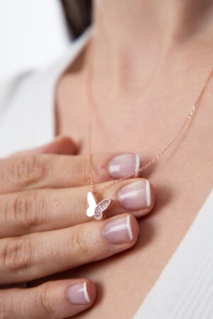 Kadın Beyaz Taş Detaylı Kelebek Model Gümüş Kolye 925 Ayar - Elika Silver