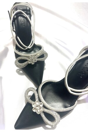 Kadın Siyah Saten 8 cm Şeffaf Topuklu Fiyonk Taşlı Bilekten Dolamalı Sivri Burunlu Abiye Ayakkabı Angelina - 5