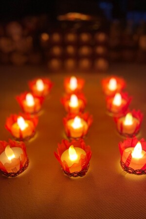 Kırmızı Ledli Kına Nedime El Mumu 12 Adet - Zeymerade