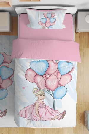 Kleines Mädchen sitzt mit blauem Ballonmuster, Einzelbettbezug-Set für Babys und Kinder - Evpanya