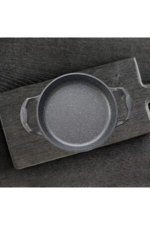 Luxus-Pfannenset aus gegossenem Granit DKM161820 - 2