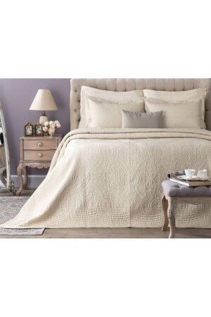 Madam Coco yatak örtüsü krem - Balliev