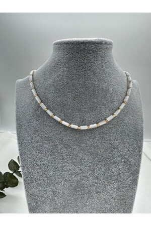 Pfeifenperlen-Halskette mit Goldkugel-Detail - Jerie