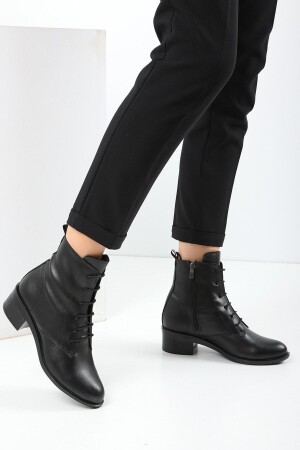 Schwarze Daily-Damenstiefel mit runder Zehenpartie - Ayax