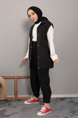 Schwarze Gabardine-Weste mit Pattentaschen und Druckknöpfen für Damen 34101 - Caramel Butik