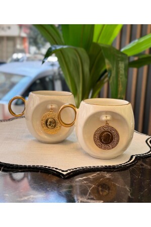 Set mit 2 luxuriösen Goldbechern der Republik - Onedekor