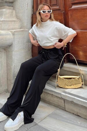 Siyah Beli Lastikli Paça Yırtmaçlı Kadın Eşofman Altı - Swist