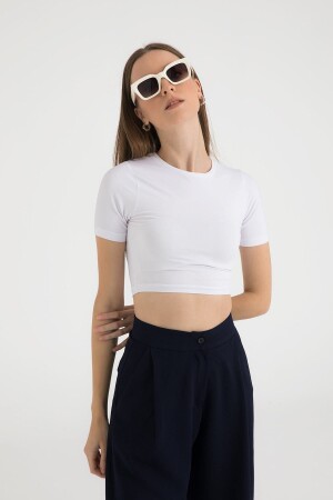 Soft Touch Yuvarlak Yaka Kısa Kol Crop Top Beyaz - Sheismono
