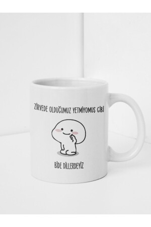 Stimmungsvolle Tasse mit dem Motto „Als ob es nicht genug wäre, dass wir an der Spitze sind, sind wir auch in den Nachrichten“ gestaltete Tasse - Kurumsal Promosyon
