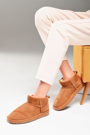 Ultra Mini-Stiefel mit Fellfutter aus braunem Wildleder - Beyond