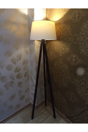 Weiße dreibeinige Stehlampe, Holzstativbein-Lampenschirm, dreibeinige Lampe, konischer Stoffkopf, Walnuss 123CREMEWALNUT - 1