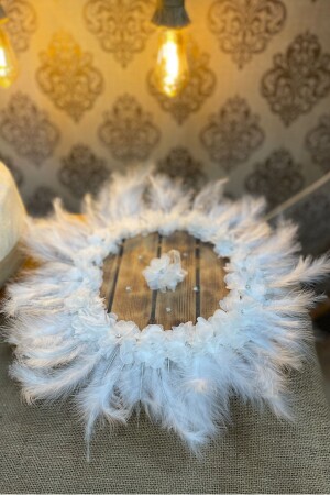Weißes Brauttaschentuch, dreidimensionale Blumenfeder und Swarovski-Stein verziert - Zeymerade