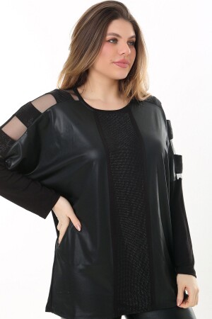 Yuvarlak Yaka Kolu Tül Pencereli Uzun Kol Önü Deri Görünümlü Taş İşlemeli Büyük Beden Bluz - Kheos